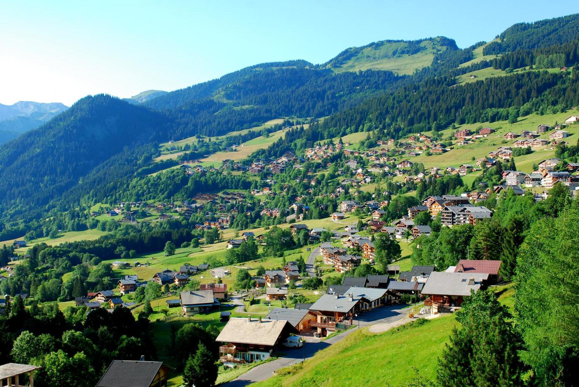 Le Roitelet Hotel Chatel Exterior photo